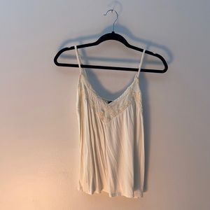 american eagle flowy crochet tank top